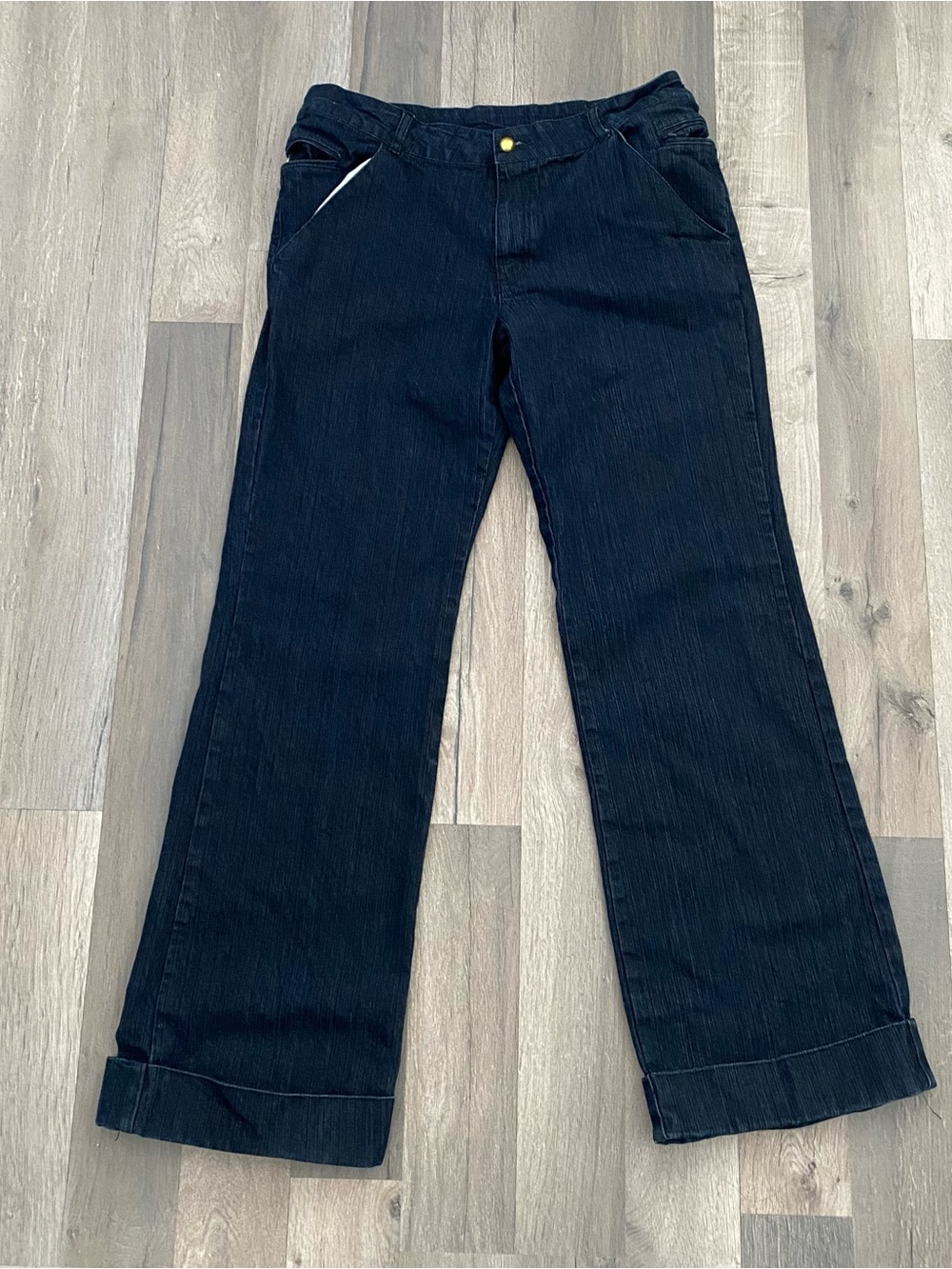 Vintage Y2K Retro Dark Wash Denim Wide Leg Jeans Button Pocket 31 Waist